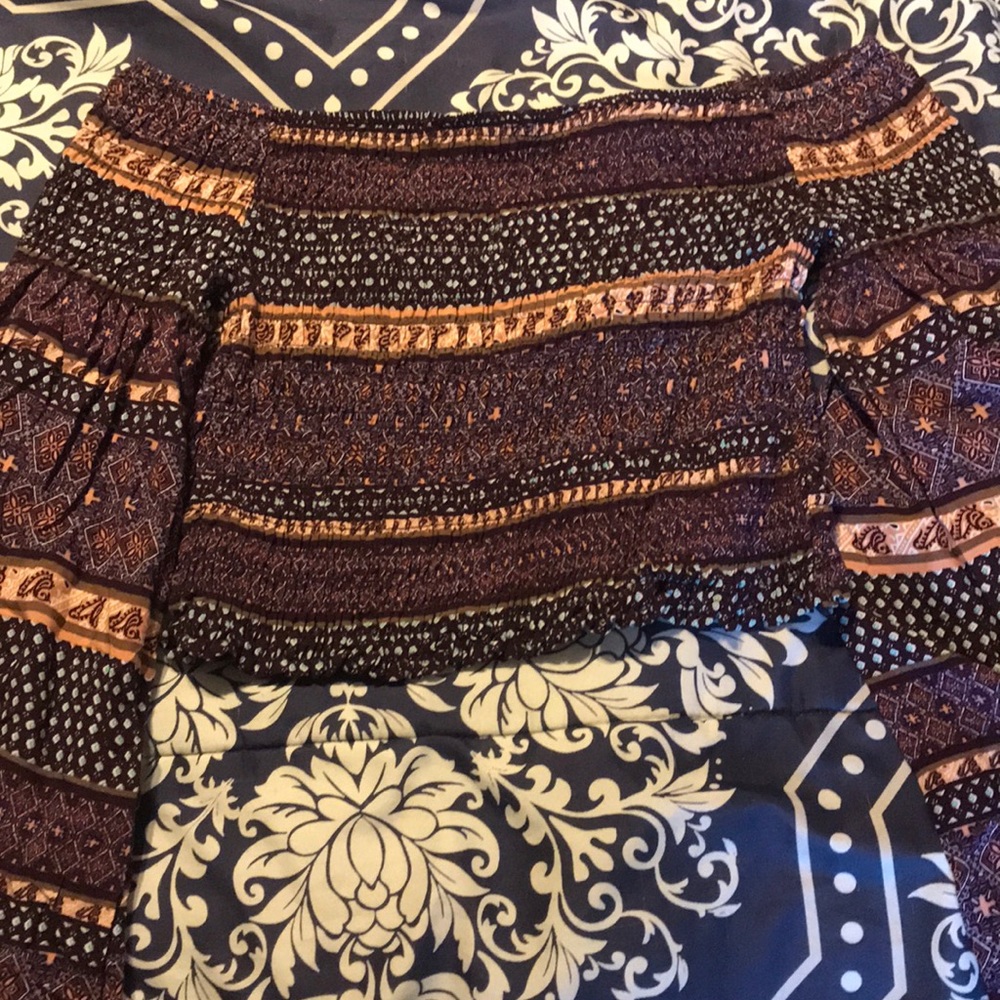 Crop top with long sleeves!